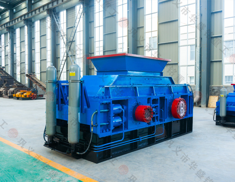 火山巖液壓對輥制砂機(jī)報(bào)價(jià)是多少？河南哪家好呢？