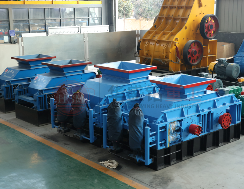 小型砂廠的時(shí)產(chǎn)20噸對(duì)輥制砂機(jī)多少錢？