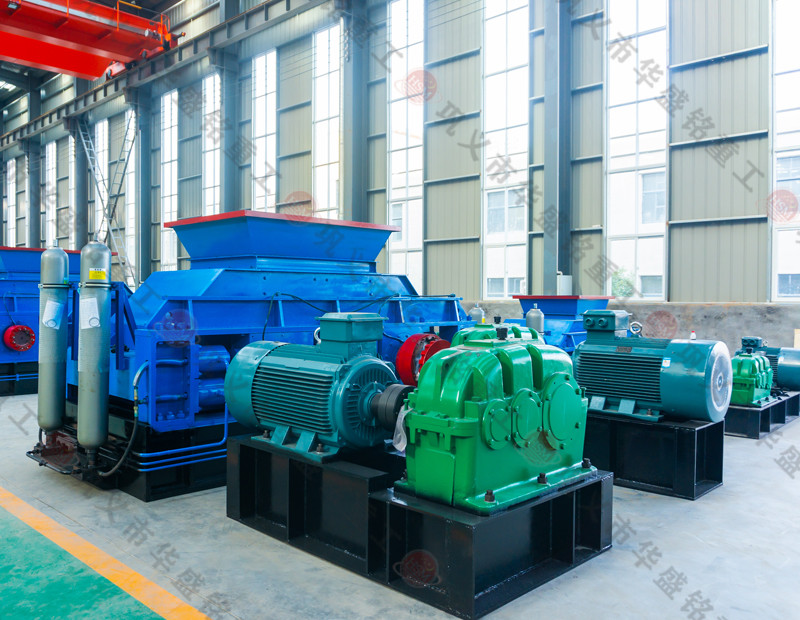 時產100噸米石對輥制砂機哪個廠家好用？多少錢一臺？