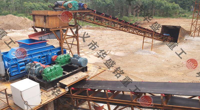 珍珠巖制砂機生產現場